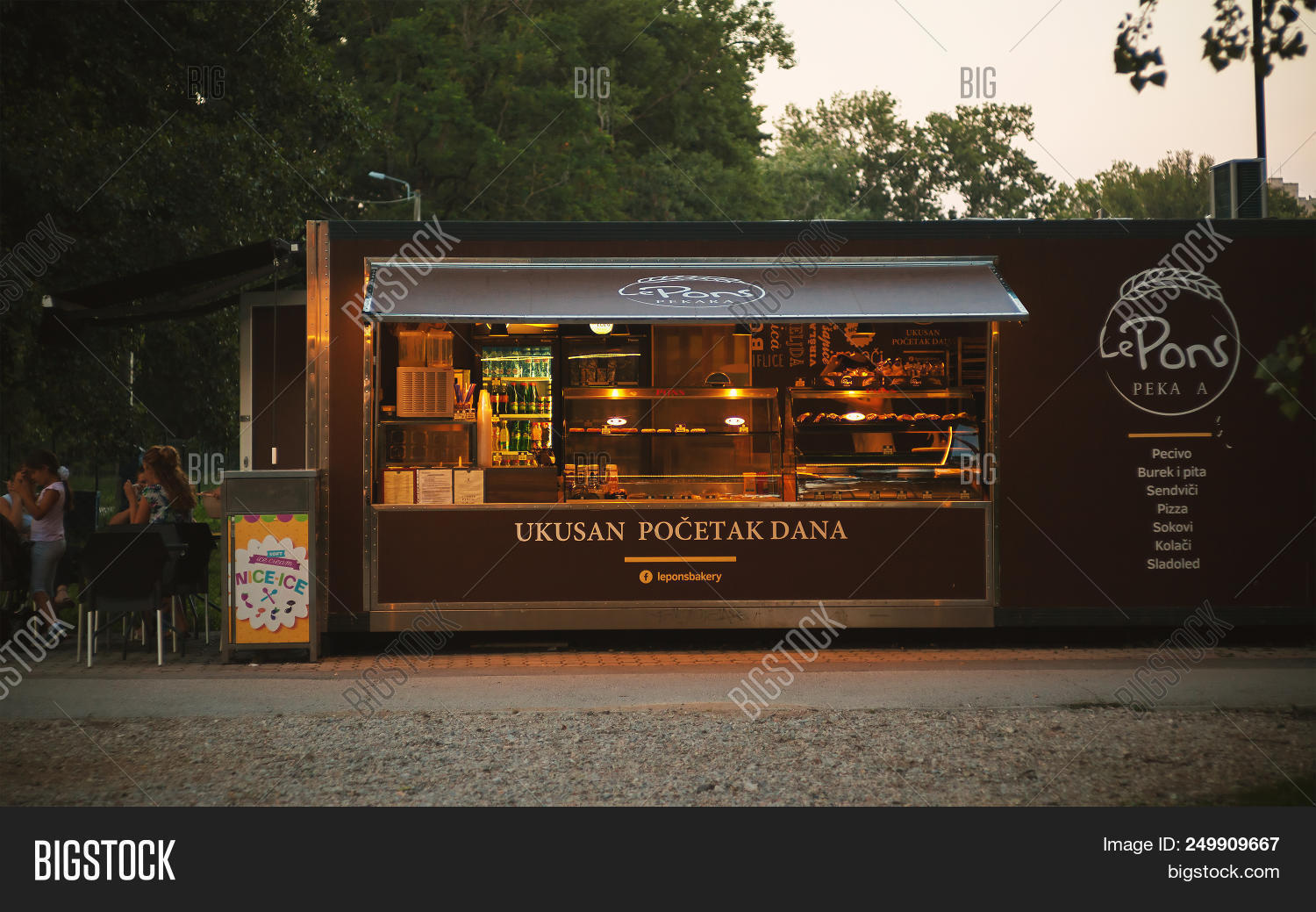 Baking Up Profits: The Best CRM Systems for Small Bakeries